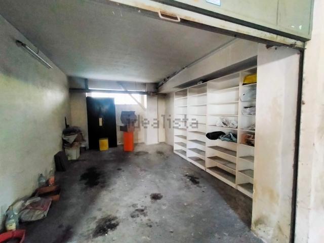 Garage in vendita di m² in Via Freri Antonello, 10