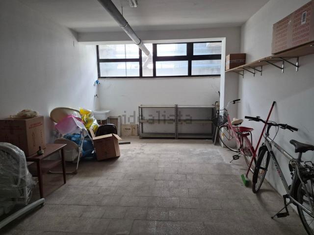 Garage in vendita di m² in Via G. L. Radice