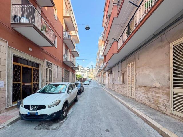 Garage in vendita di m² in Via Gandhi
