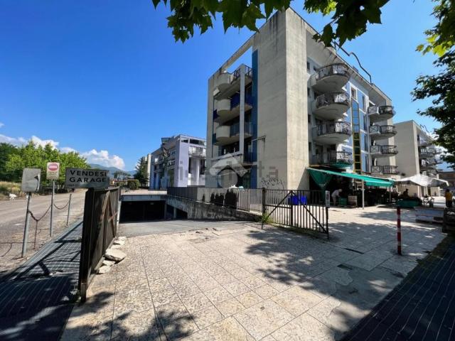 Garage in vendita di m² in Via Garigliano
