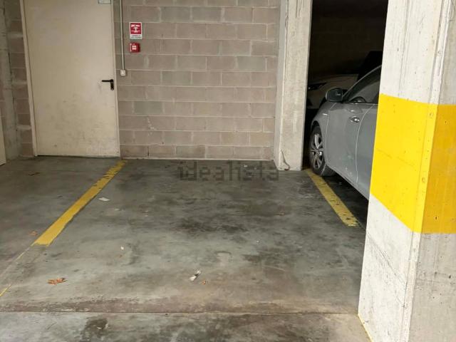 Garage in vendita di m² in Via Generale Raffaele Pergolesi