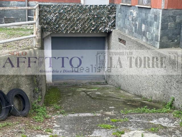 Garage in vendita di m² in Via Genova