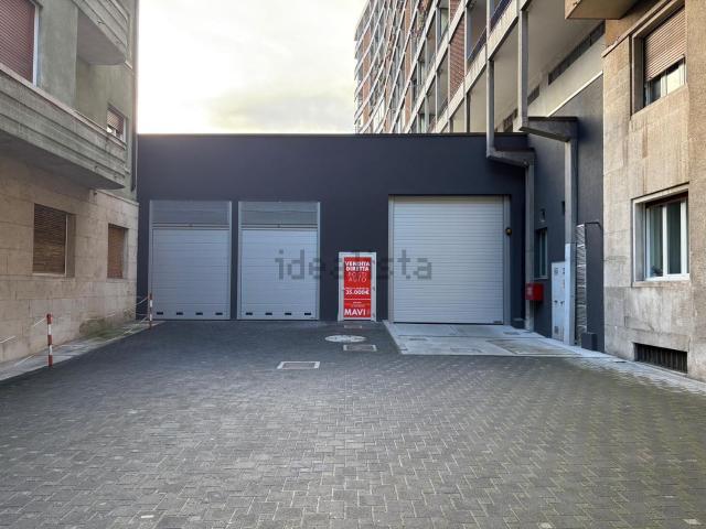 Garage in vendita di m² in Via Gioacchino Murat, 8