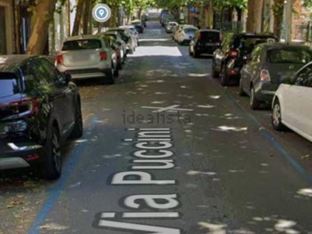 Garage in vendita di m² in Via Puccini