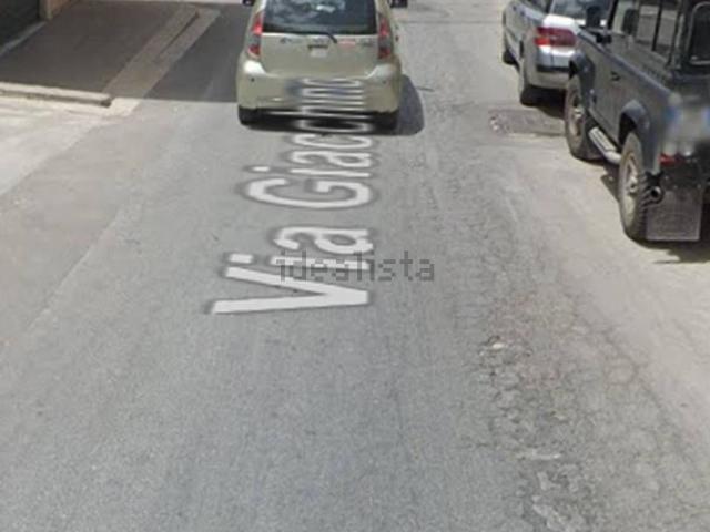 Garage in vendita di m² in Via Giuseppe Viora, 35