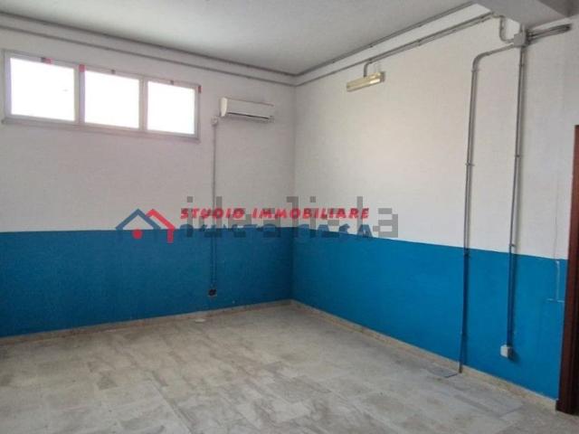 Garage in vendita di m² in Via Giuseppe Cesarò