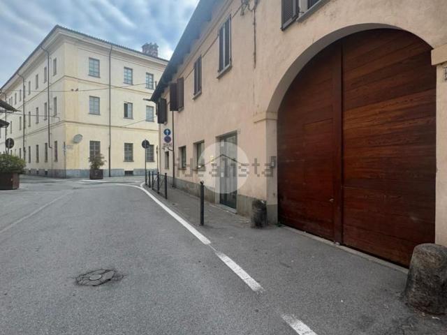 Garage in vendita di m² in Via Giuseppe Garibaldi, 25