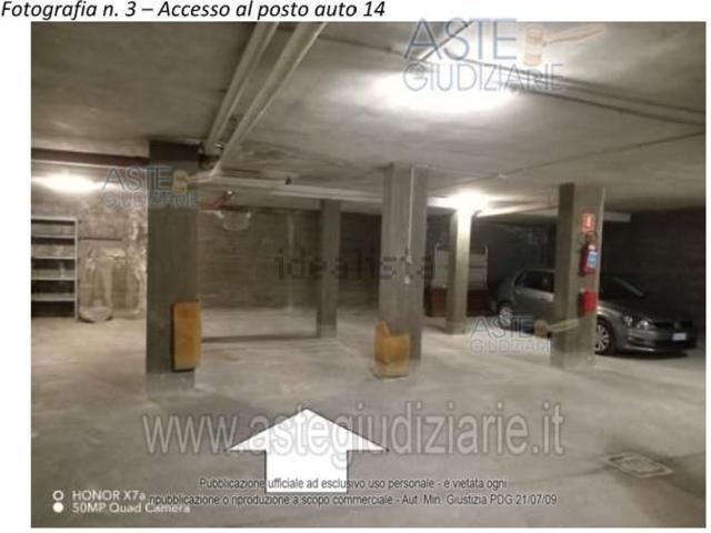 Garage in vendita di m² in Via Giuseppe Garibaldi, 62