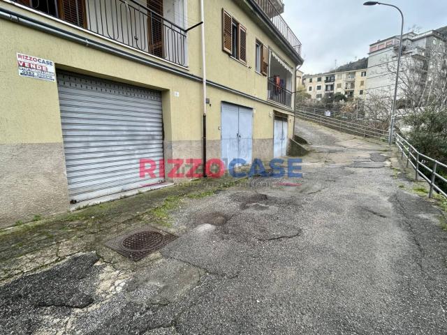 Garage in vendita di m² in Via Giuseppe Rizzo