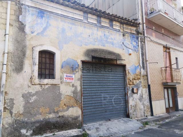 Garage in vendita di m² in Via Guglielmo Marconi, 36