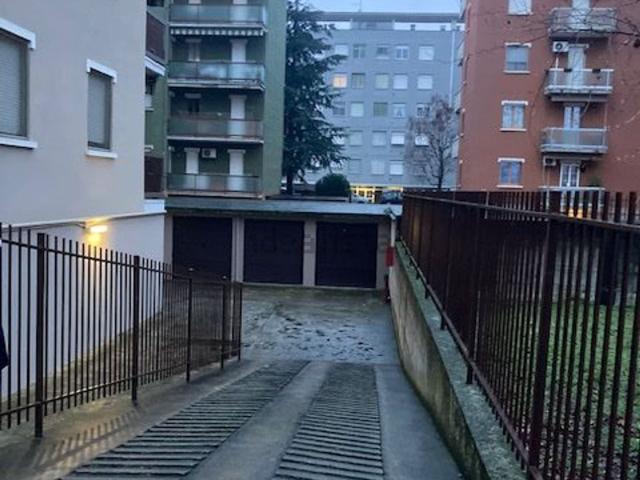 Garage in vendita di m² in Via Guido Ucelli di Nemi