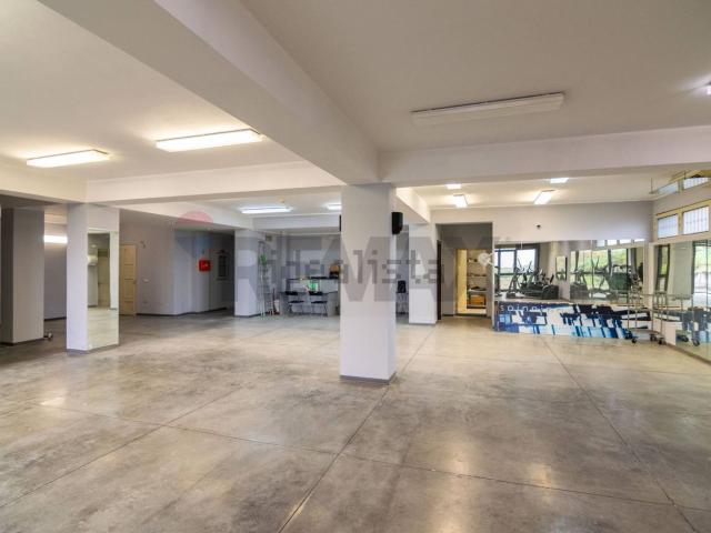 Garage in vendita di m² in Via III Retta di Ponente, 77
