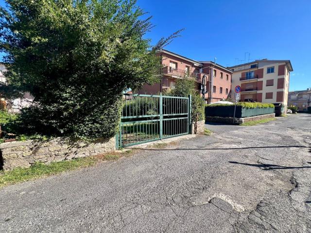 Garage in vendita di m² in Via Isonzo