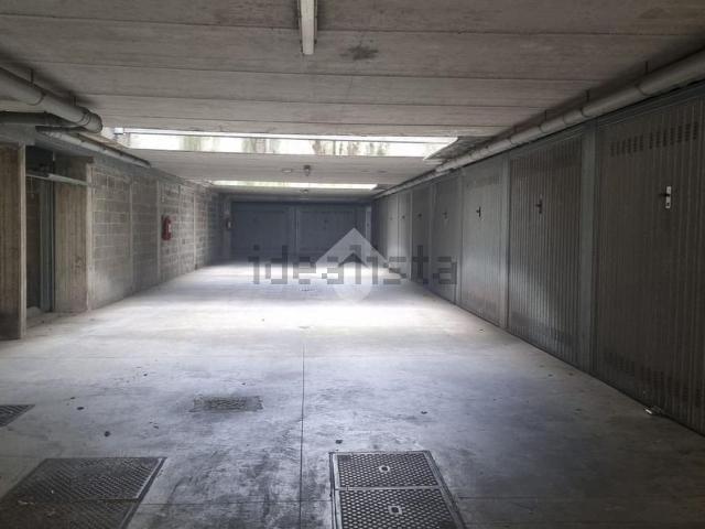 Garage in vendita di m² in Via Jean Jaures, 3