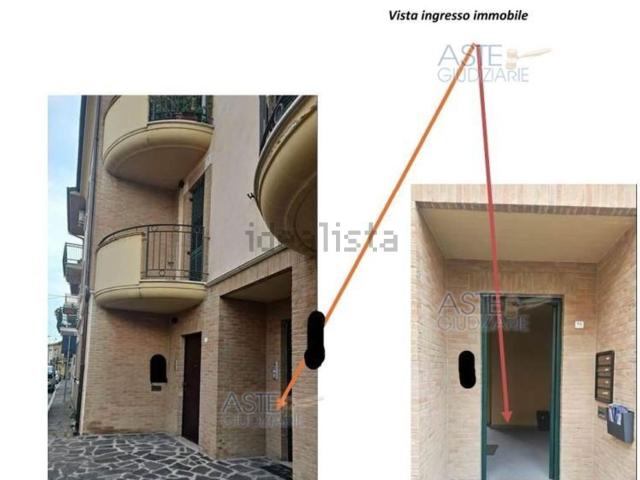 Garage in vendita di m² in Via Lentella