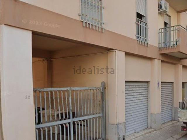 Garage in vendita di m² in Via Lombardia, 28