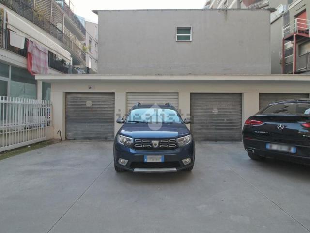 Garage in vendita di m² in Via Ludovico Ariosto, 1