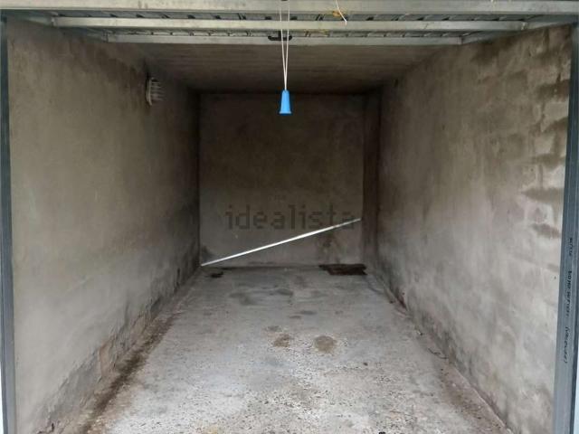 Garage in vendita di m² in Via Ludovico Ariosto, 6