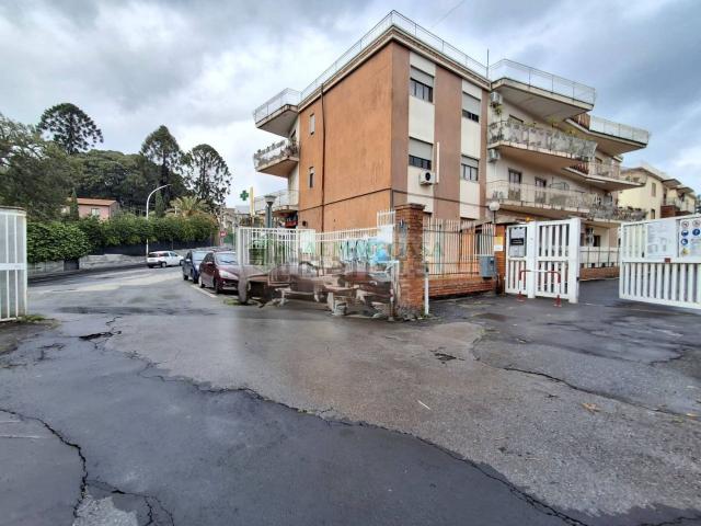 Garage in vendita di m² in Via Luigi Sturzo, 1