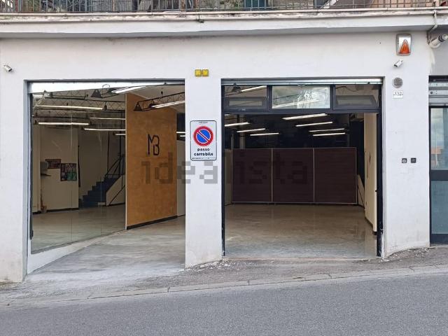 Garage in vendita di m² in Via Madonna degli Angeli, 132