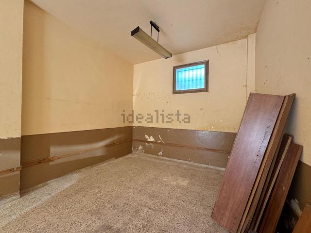 Garage in vendita di m² in Via Martogna, 29