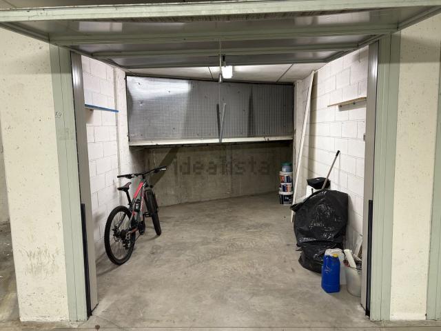 Garage in vendita di m² in Via Marinai D&apos Italia