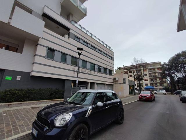 Garage in vendita di m² in Via Masaccio