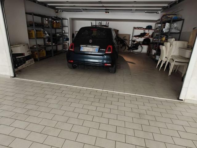 Garage in vendita di m² in Via Masaccio, 26