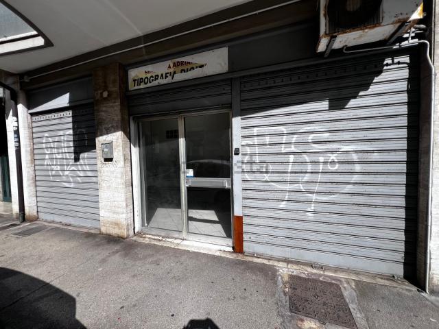 Garage in vendita di m² in Via Masaccio, 30