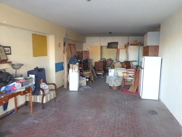 Garage in vendita di m² in Via Messina