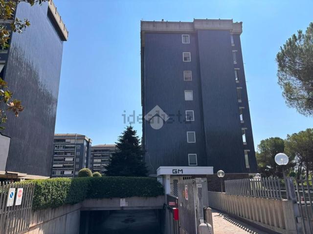 Garage in vendita di m² in Via Monte San Gabriele, 25