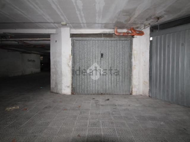 Garage in vendita di m² in Via Monte San Michele, 65