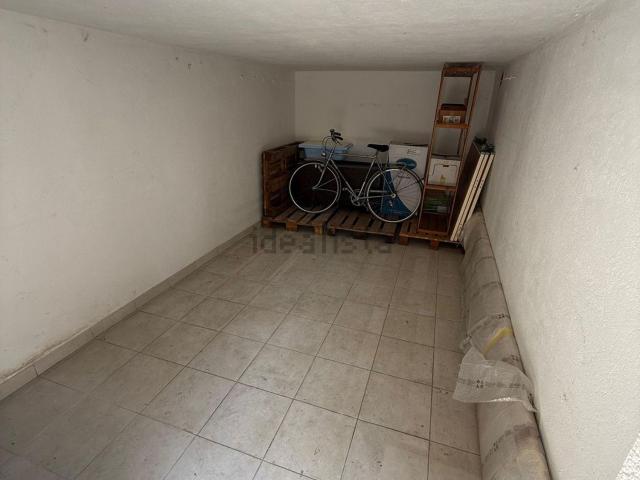 Garage in vendita di m² in Via Montello