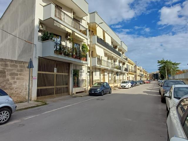 Garage in vendita di m² in Via Mulini