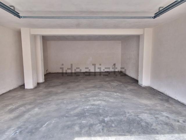 Garage in vendita di m² in Via Murata, 11
