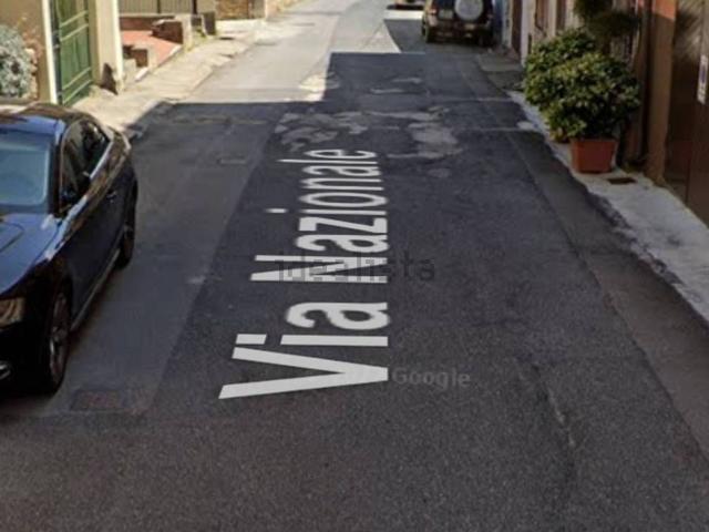 Garage in vendita di m² in Via Nazionale