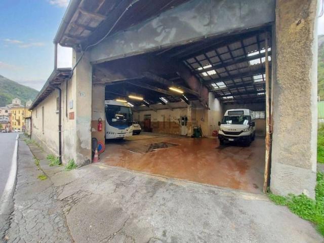 Garage in vendita di m² in Via Nazionale, 21