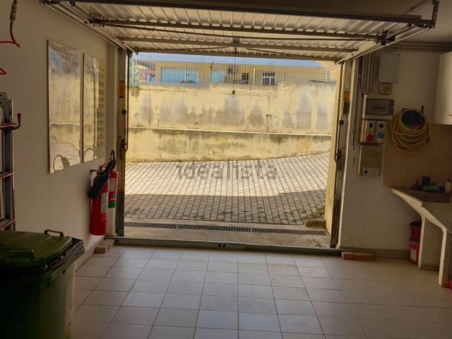 Garage in vendita di m² in Via Nazionale Adriatica Nord