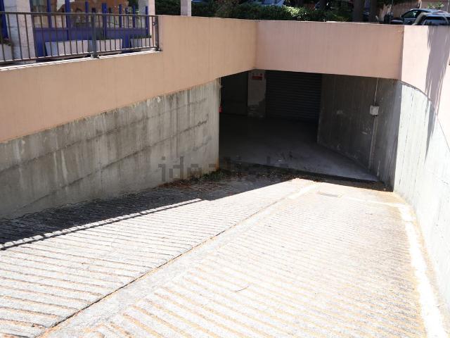 Garage in vendita di m² in Via Nazionale Adriatica Sud