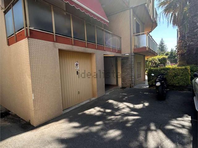 Garage in vendita di m² in Via Neckarsulm