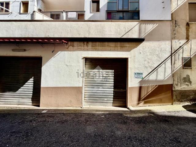 Garage in vendita di m² in Via Orsomarso