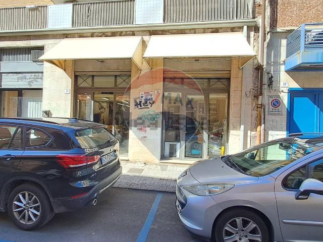 Garage in vendita di m² in Via Orto San Clemente, 37