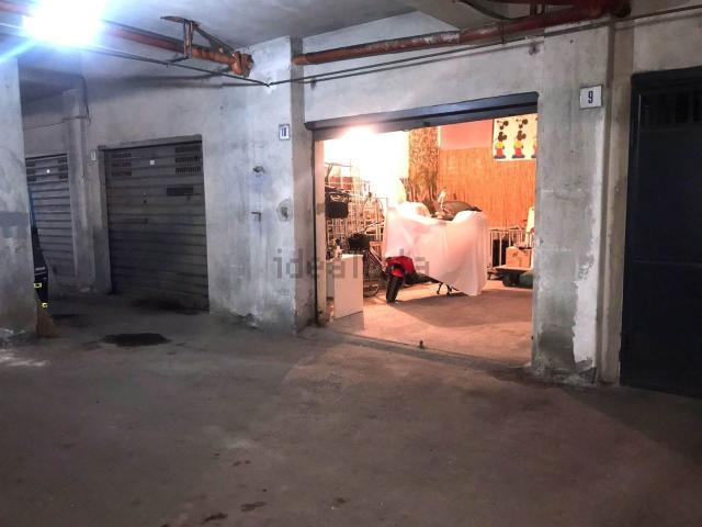 Garage in vendita di m² in Via Palermo, 108