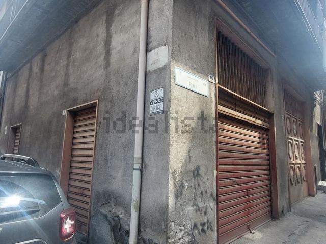 Garage in vendita di m² in Via Piave, 92