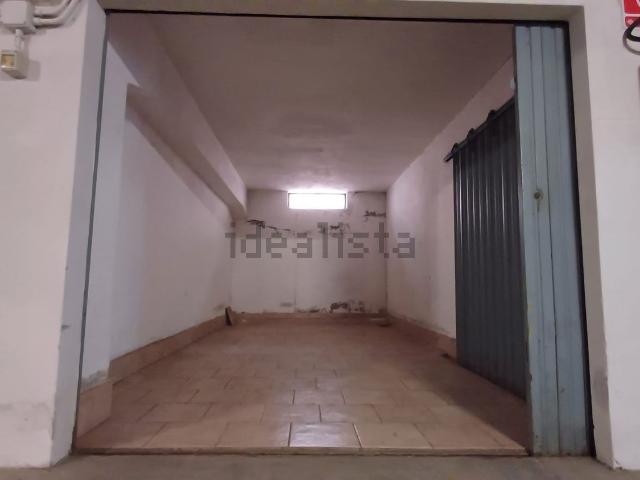 Garage in vendita di m² in Via Piave, 25