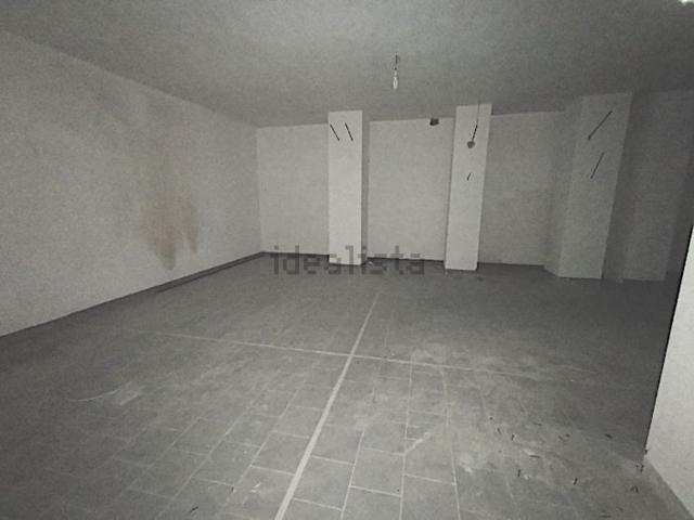 Garage in vendita di m² in Via Piani Paorelli