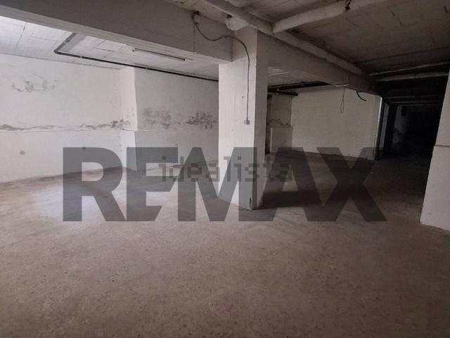 Garage in vendita di m² in Via Pietro Benvenuti, 31