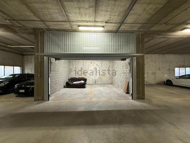 Garage in vendita di m² in Via Pietro Gobetti, 9