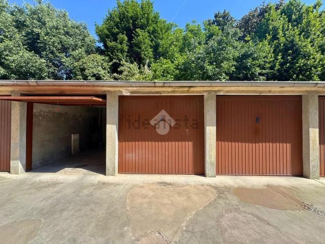 Garage in vendita di m² in Via Pietro Micca, 38
