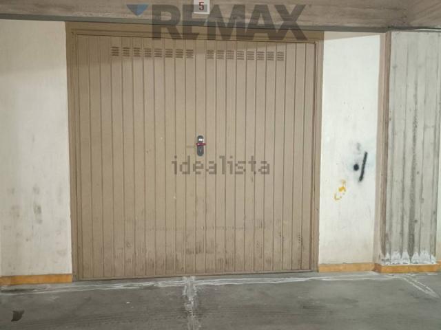 Garage in vendita di m² in Via Pietro Novelli, 34
